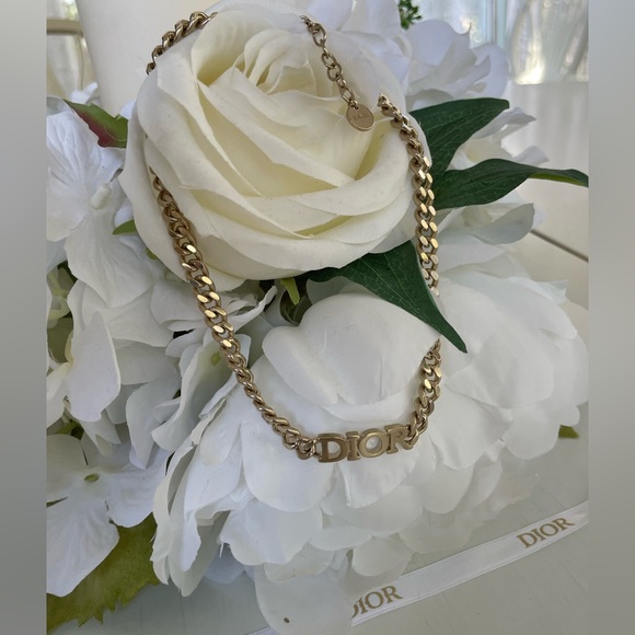 ❌SOLD OUT❌Dior Champaign Gold Spelled Logo Chain Choker - Picture 3 of 11